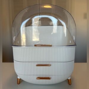 Makeup and skincare organizer